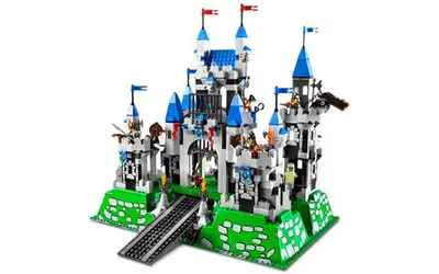 LEGO Castle 10176 King's Castle set, image 2