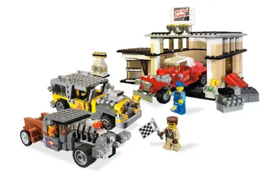 LEGO Factory 10200 Custom Car Garage set, image 2
