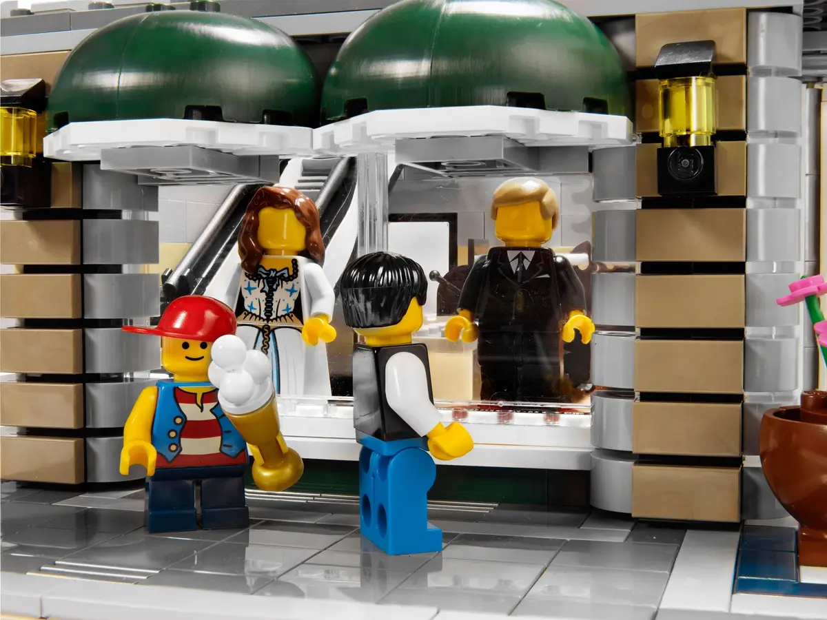 LEGO Advanced models 10211 Grand Emporium set, image 23