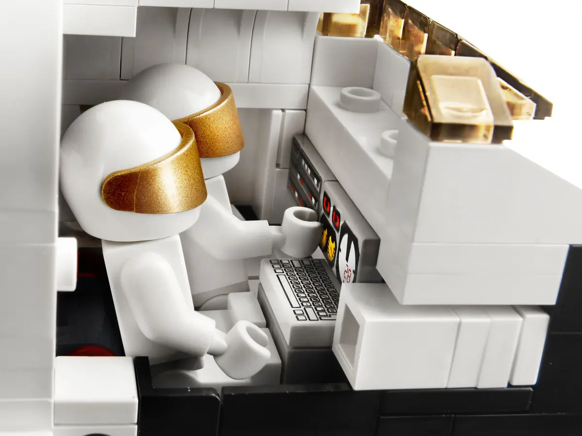 LEGO Advanced models 10213 Shuttle Adventure set, image 16