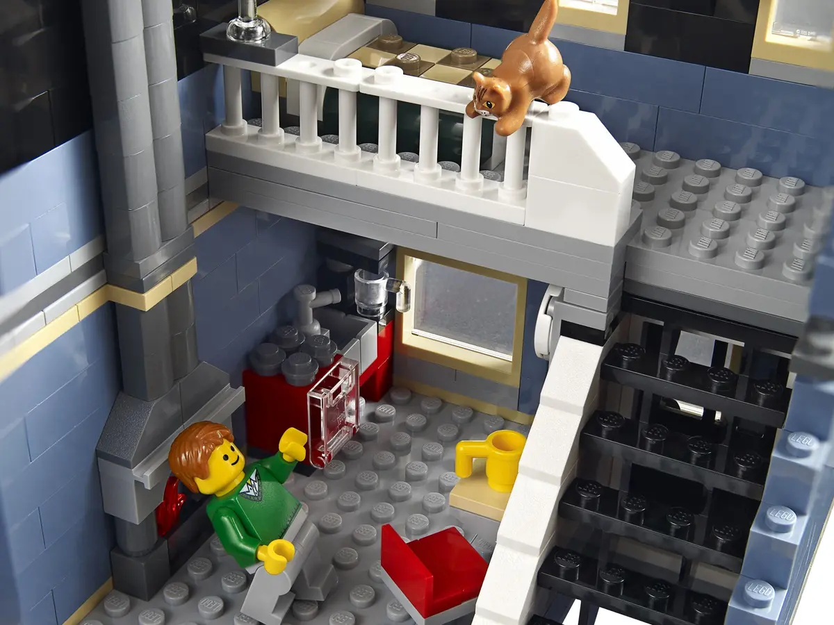 LEGO Advanced models 10218 Pet Shop set, image 14
