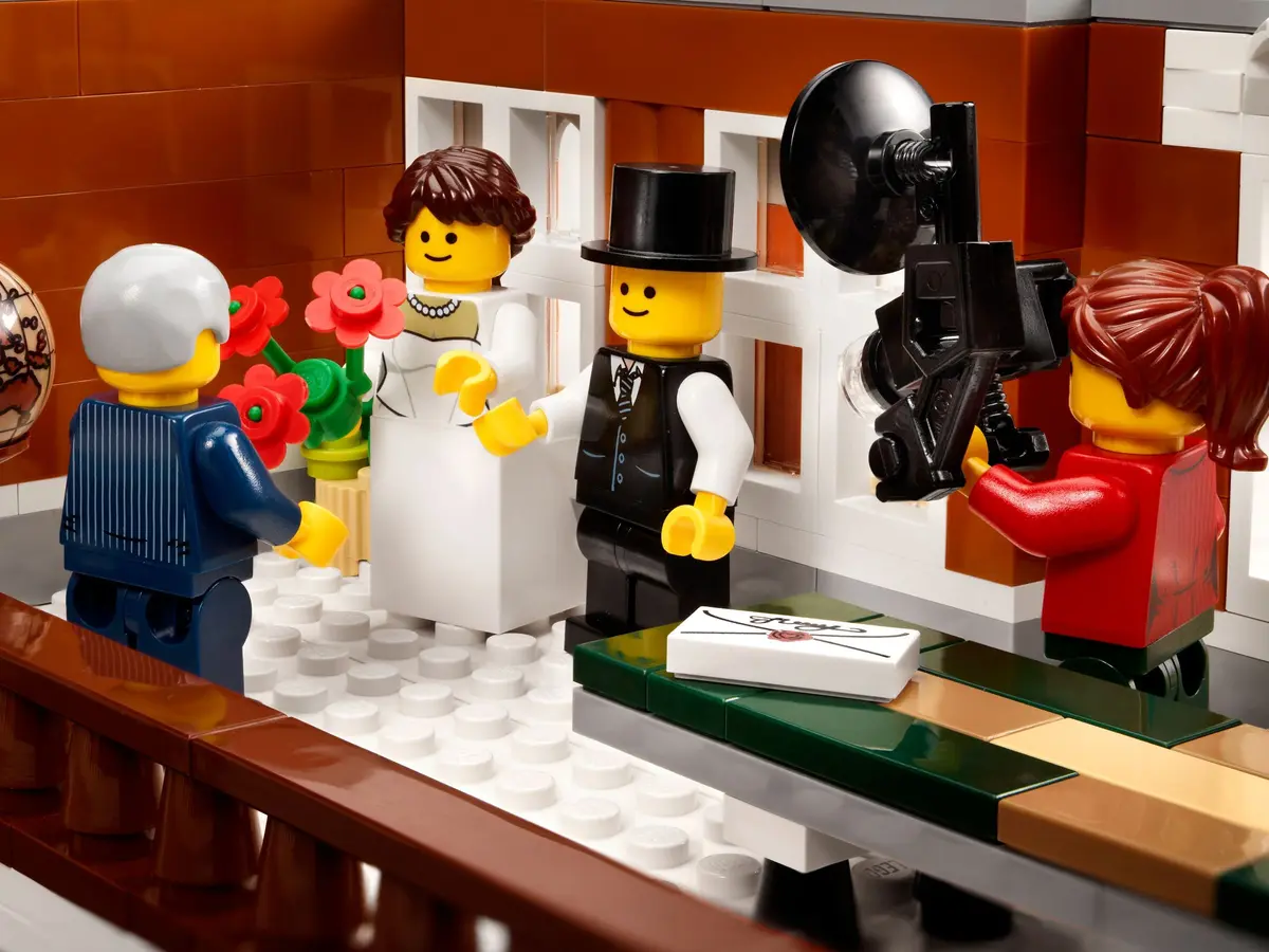 LEGO Advanced models 10224 Town Hall set, image 6