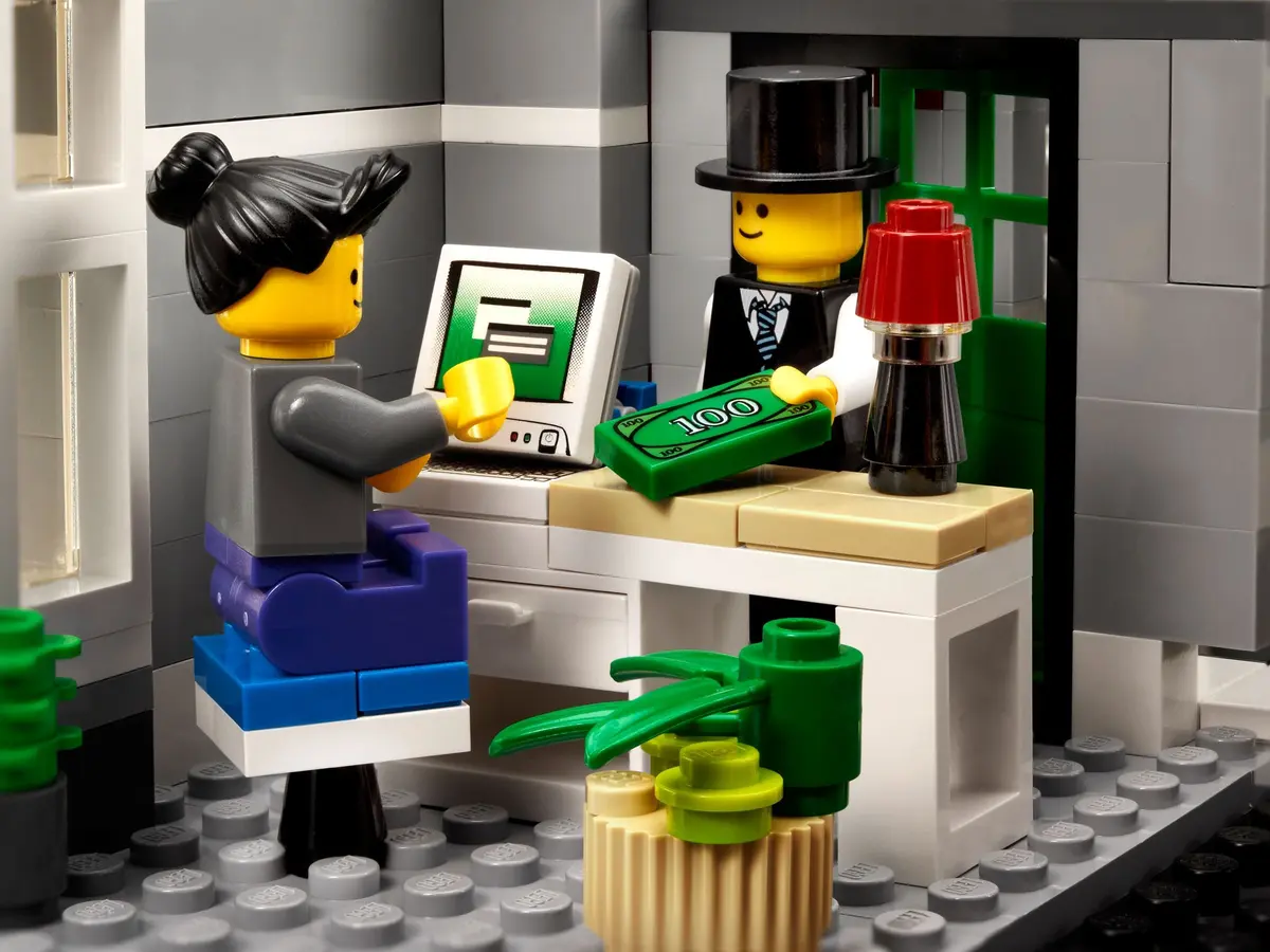 LEGO Advanced models 10224 Town Hall set, image 5