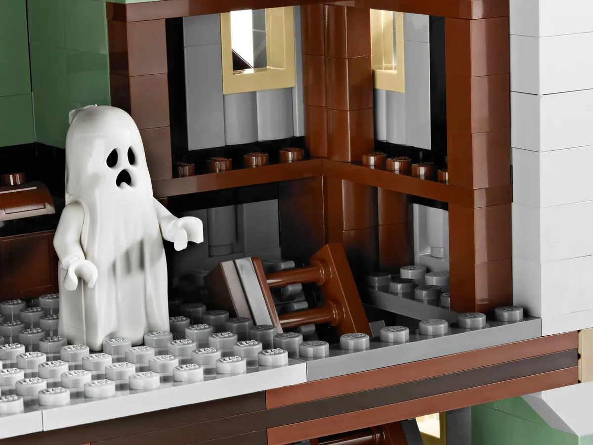 LEGO Monster Fighters 10228 Haunted House set, image 29