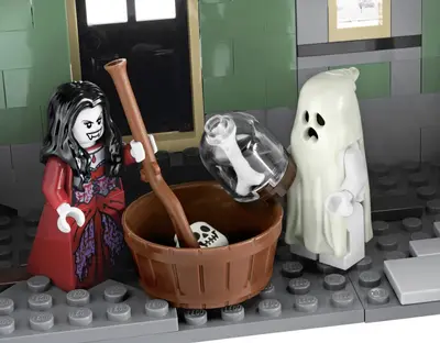 LEGO Monster Fighters 10228 Haunted House set, image 15