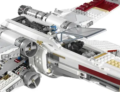 LEGO Star Wars 10240 Red Five X-wing Starfighter set, image 15