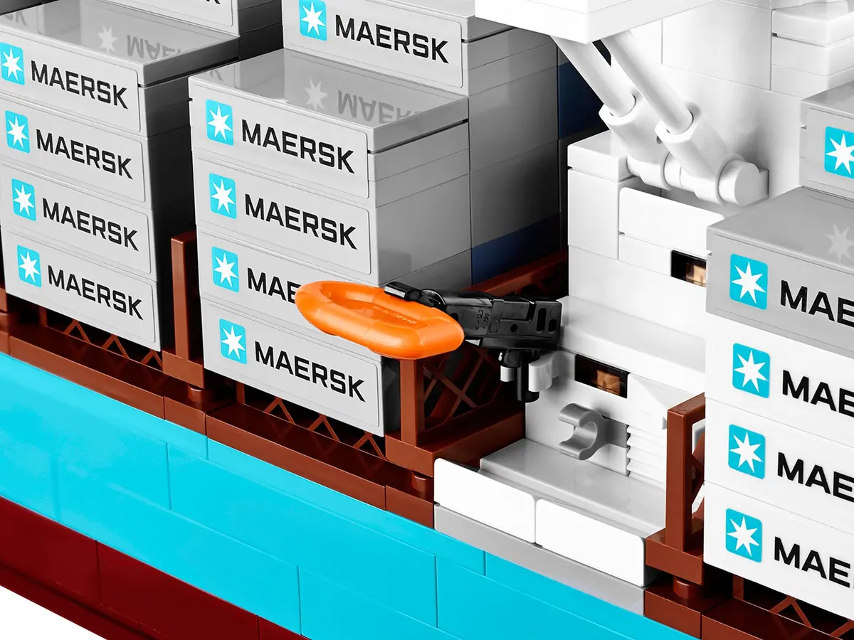 LEGO Creator Expert 10241 Maersk Line Triple-E set, image 5