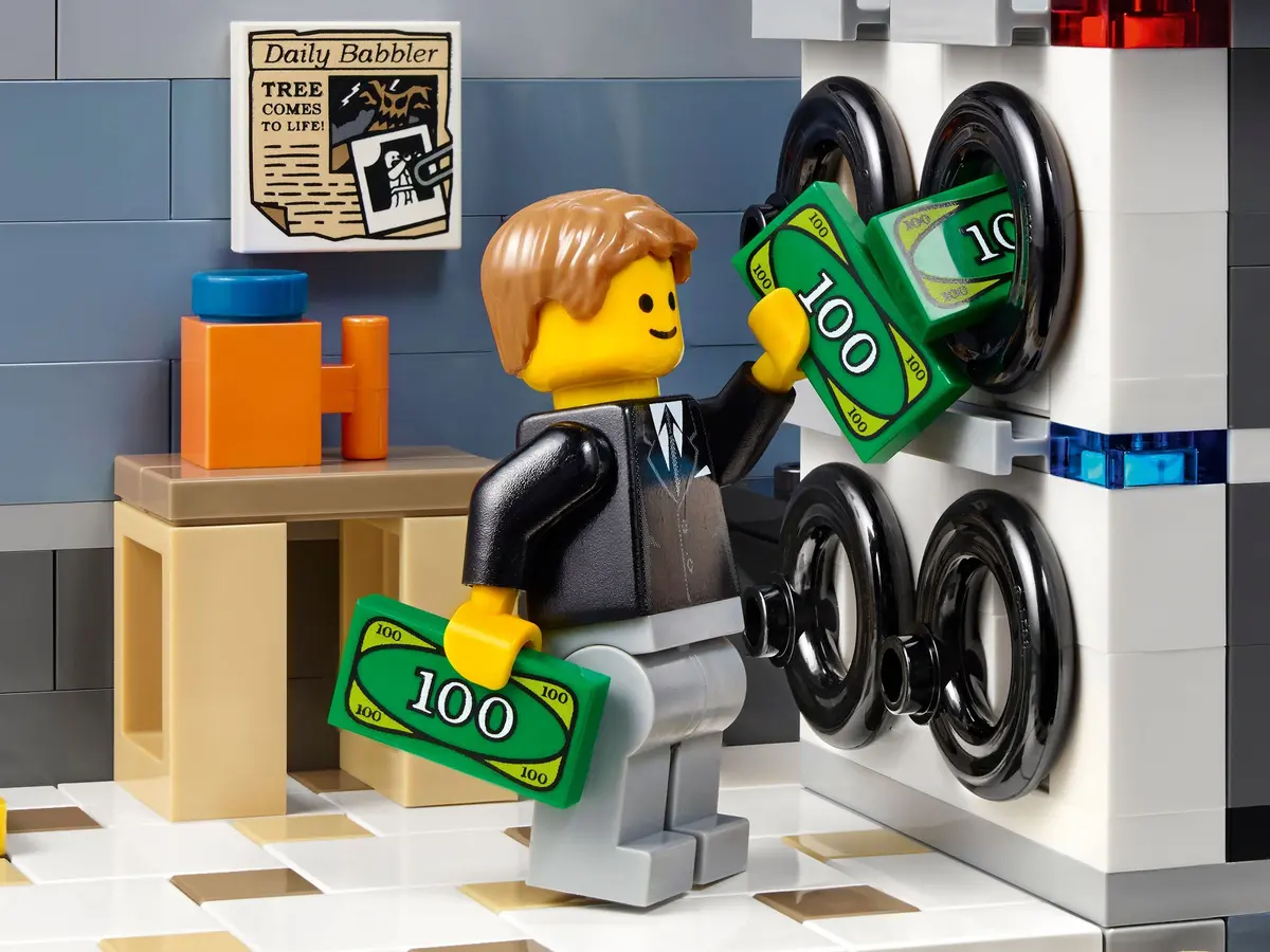 LEGO Creator Expert 10251 Brick Bank set, image 8