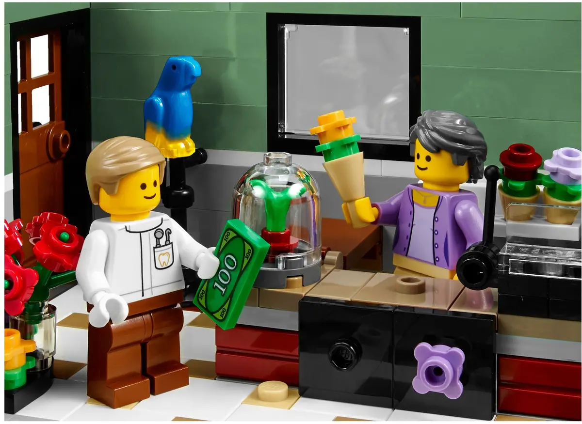 LEGO Creator Expert 10255 Assembly Square set, image 2