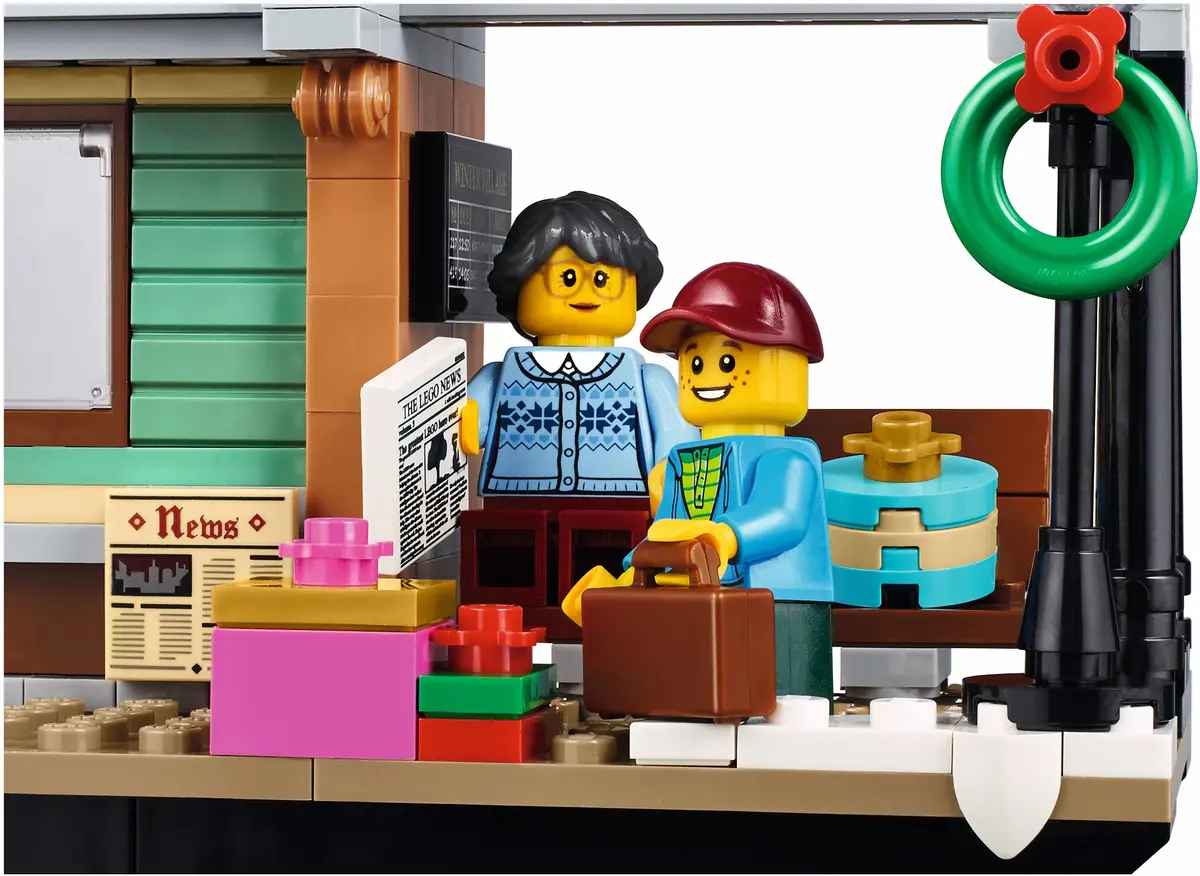 LEGO Creator Expert 10259 Winter Village Station set, image 9