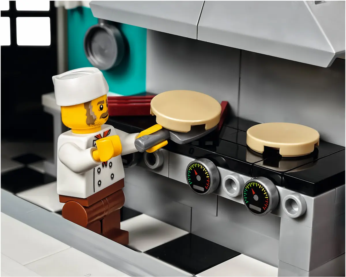 LEGO Creator Expert 10260 Downtown Diner set, image 16