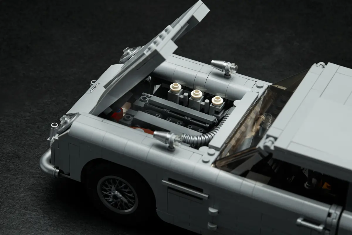 LEGO Creator Expert 10262 James Bond Aston Martin DB5 set, image 18