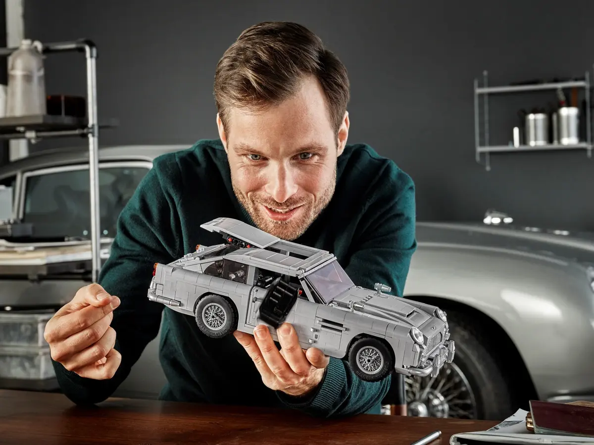 LEGO Creator Expert 10262 James Bond Aston Martin DB5 set, image 12