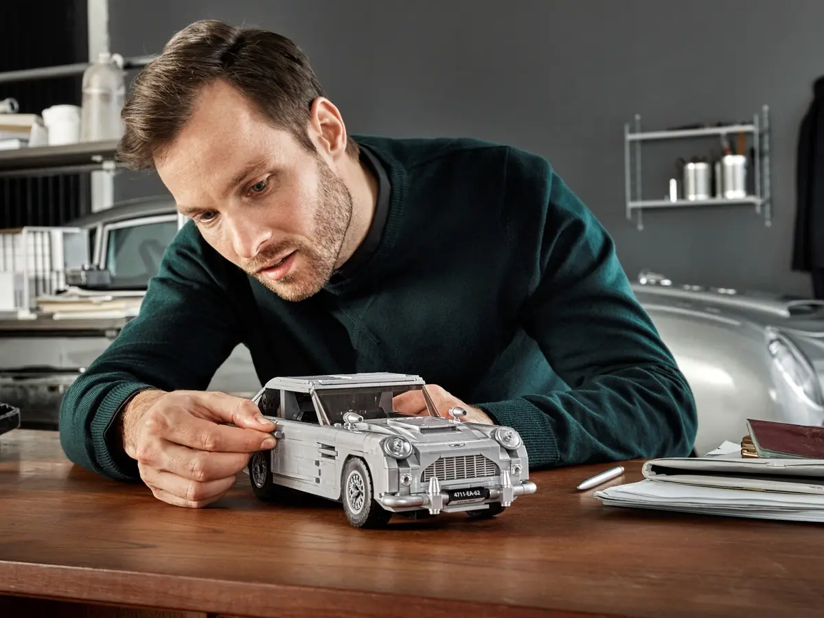 LEGO Creator Expert 10262 James Bond Aston Martin DB5 set, image 11