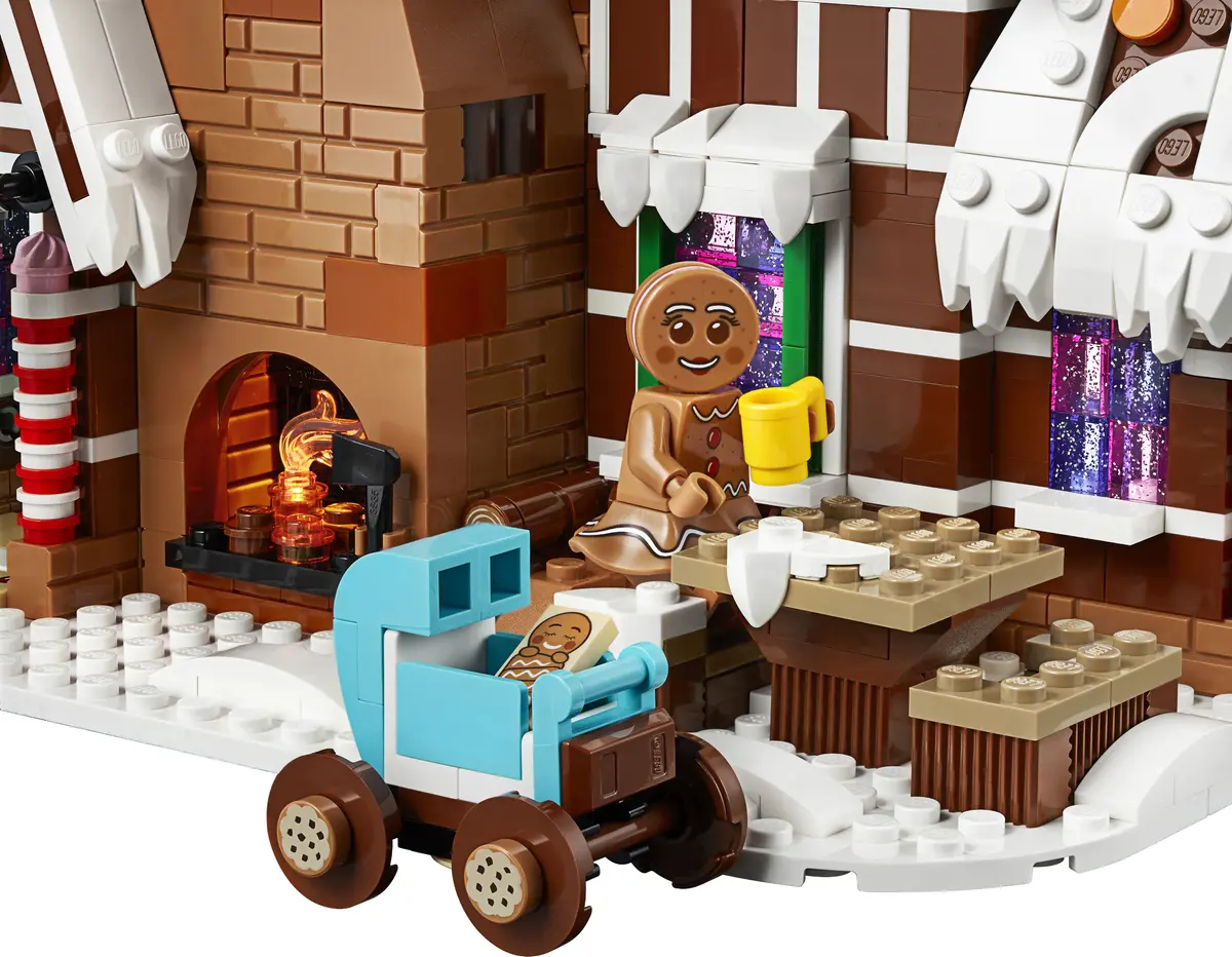 LEGO Creator Expert 10267 Gingerbread House set, image 7