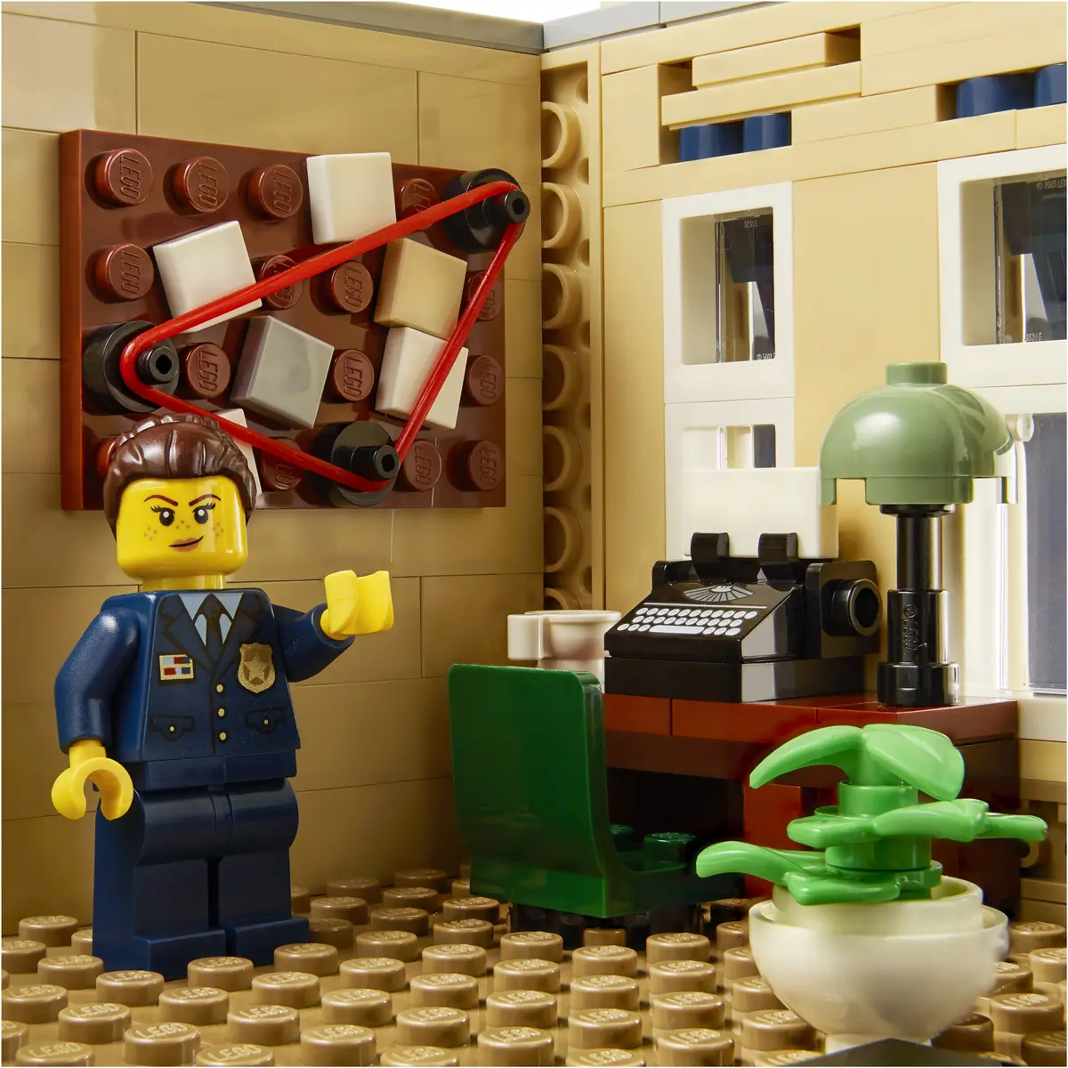 LEGO Icons 10278 Police Station set, image 46