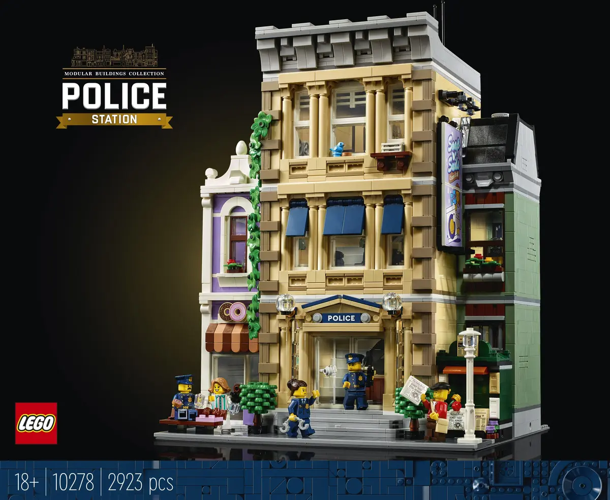 LEGO Icons 10278 Police Station set, image 50