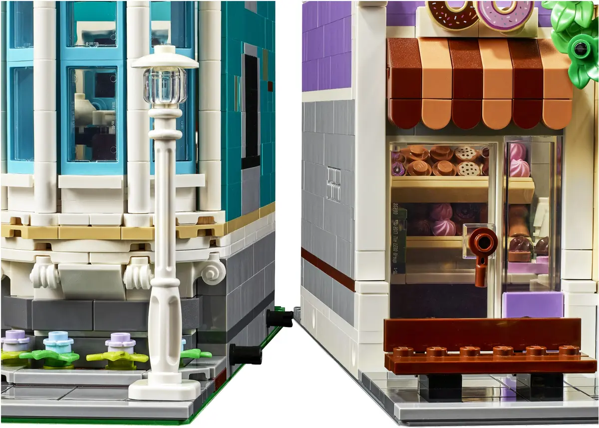 LEGO Icons 10278 Police Station set, image 38