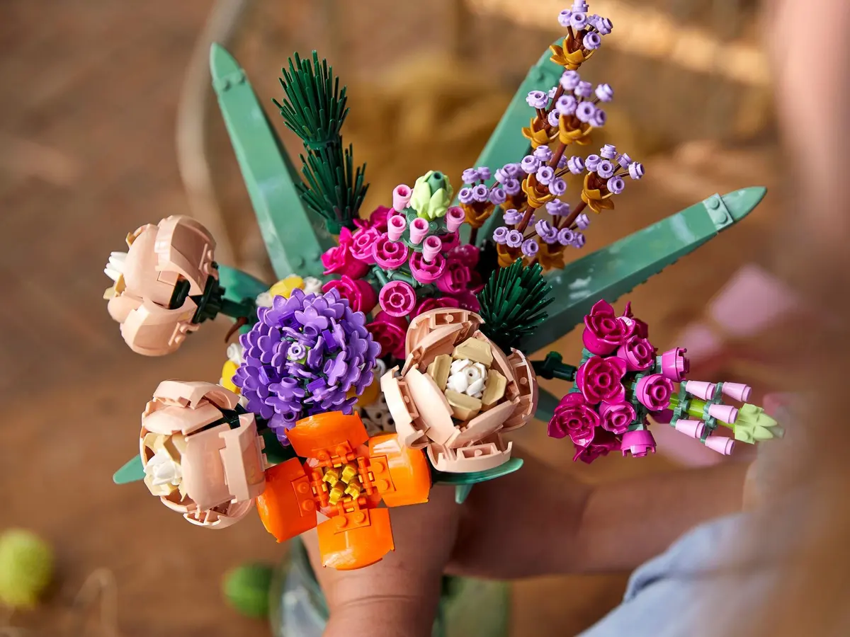LEGO Icons 10280 Flower Bouquet set, image 4