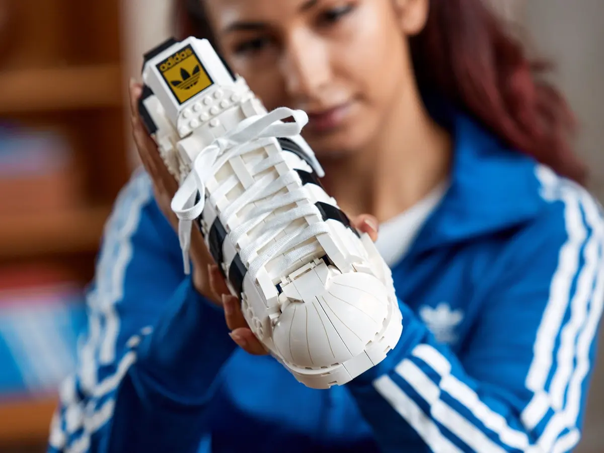LEGO Icons 10282 Adidas Originals Superstar set, image 8