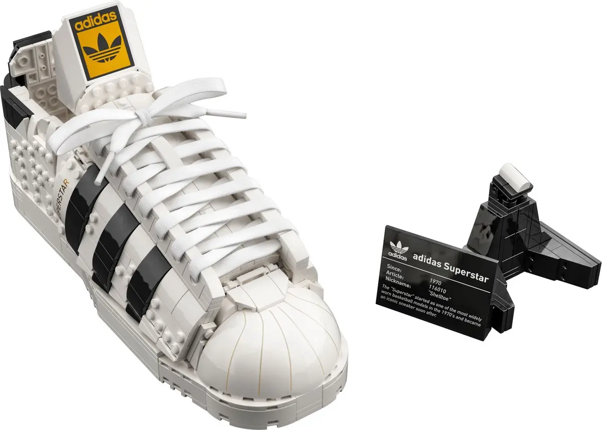 LEGO Icons 10282 Adidas Originals Superstar set
