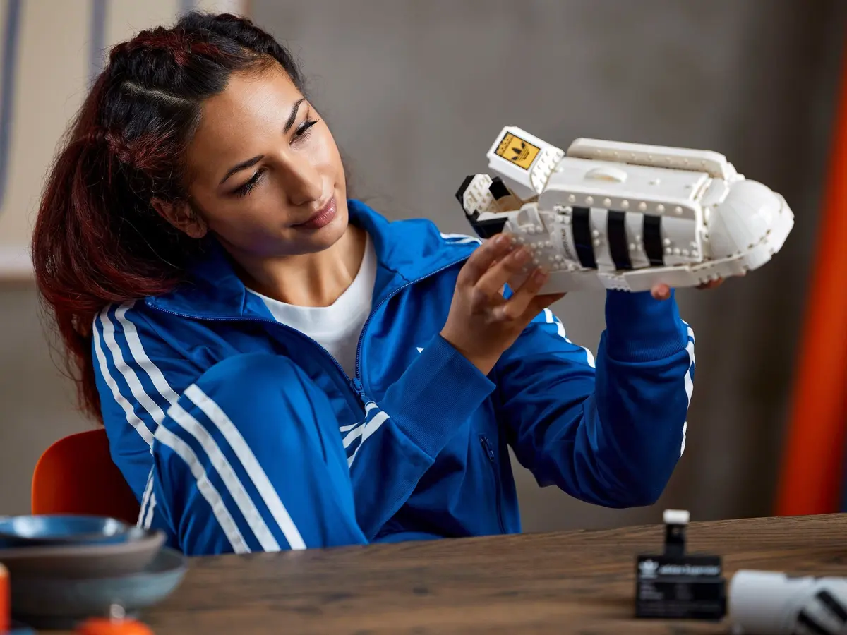 LEGO Icons 10282 Adidas Originals Superstar set, image 4