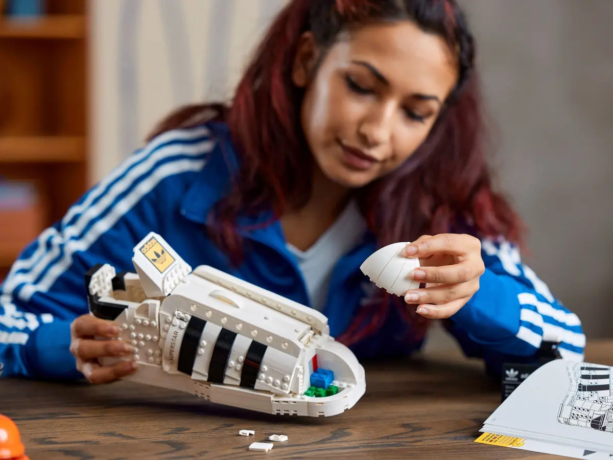 LEGO Icons 10282 Adidas Originals Superstar set, image 7