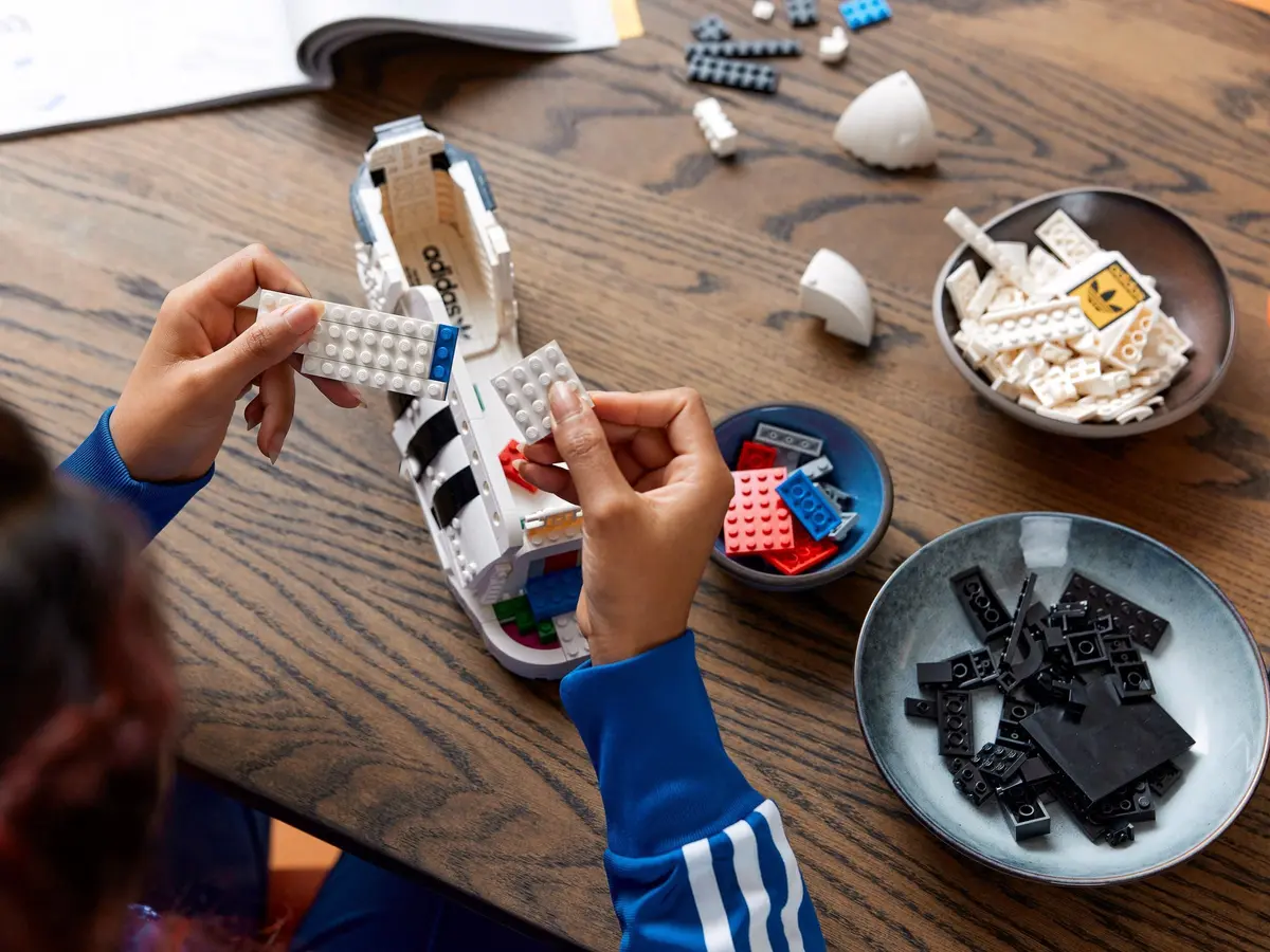 LEGO Icons 10282 Adidas Originals Superstar set, image 15