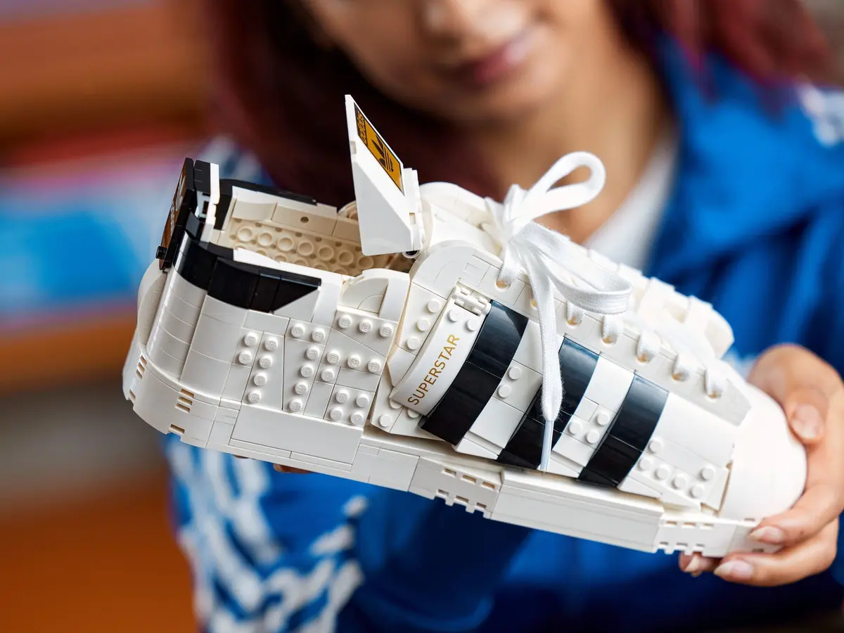 LEGO Icons 10282 Adidas Originals Superstar set, image 9