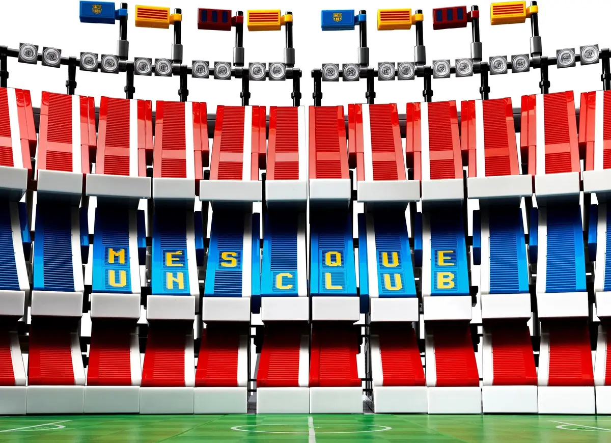 LEGO Icons 10284 Camp Nou - FC Barcelona set, image 9