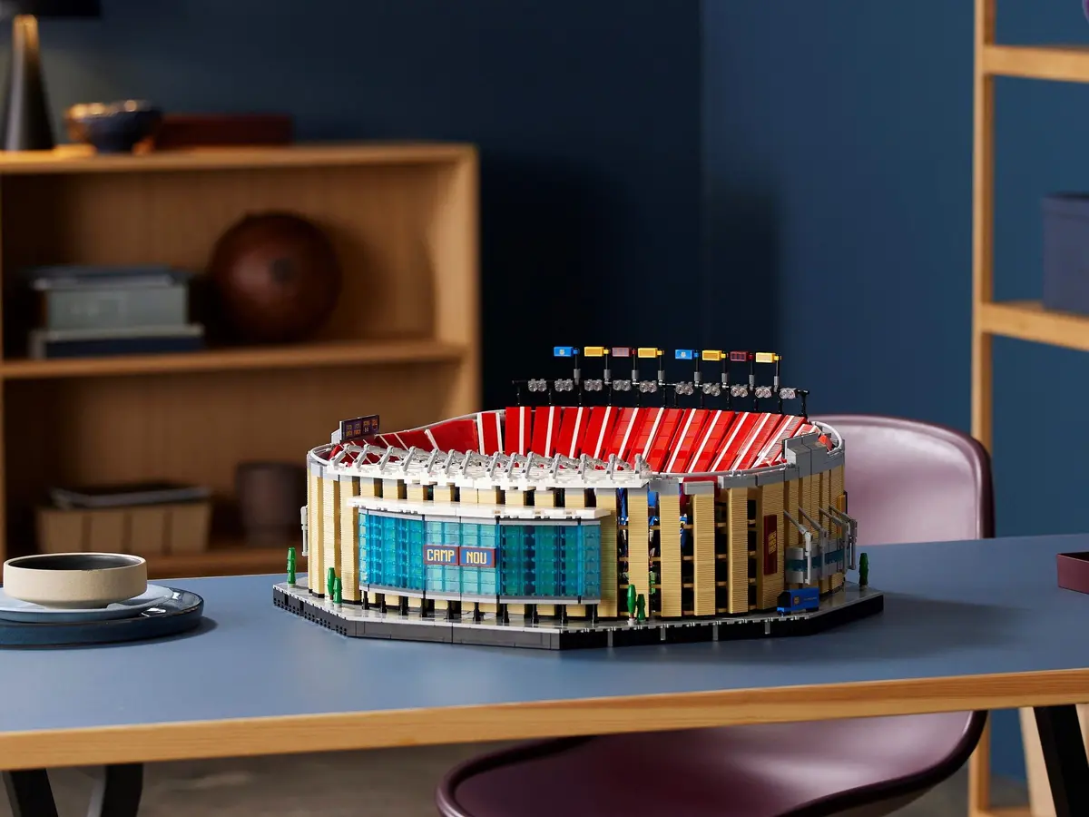 LEGO Icons 10284 Camp Nou - FC Barcelona set, image 4