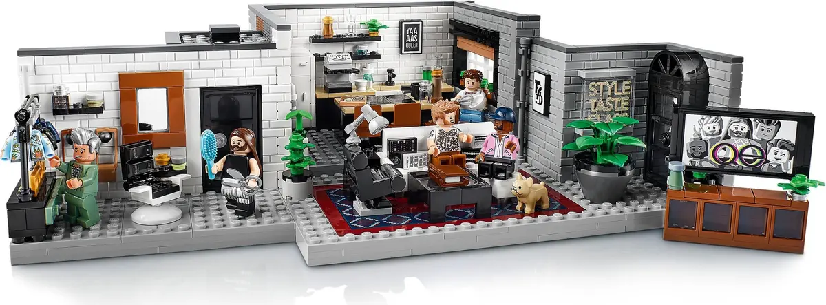 LEGO Icons 10291 Queer Eye – The Fab 5 Loft set, image 13