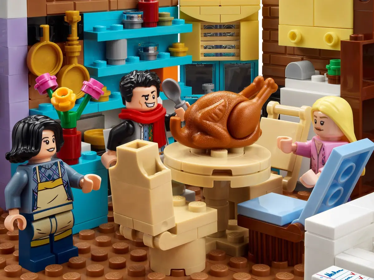 LEGO Icons 10292 The Friends Apartments set, image 53