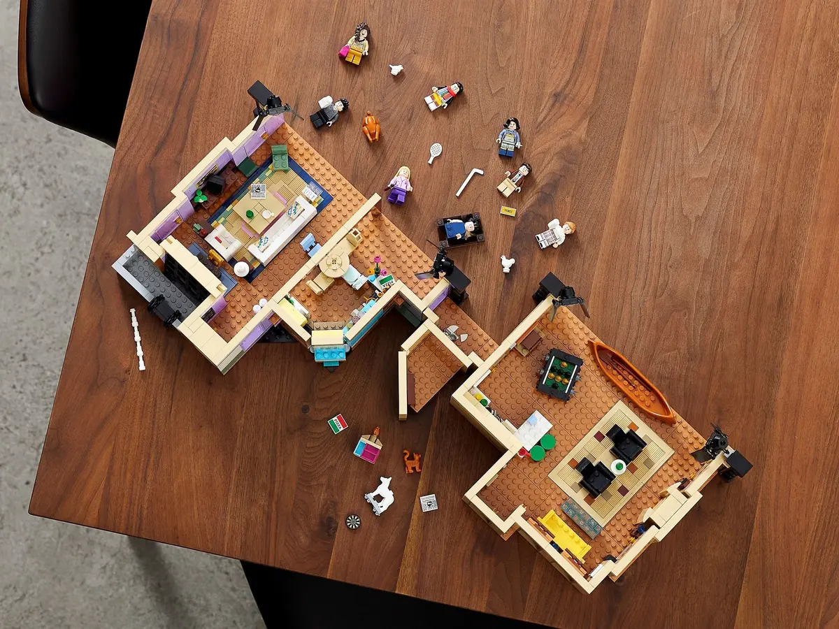 LEGO Icons 10292 The Friends Apartments set, image 46