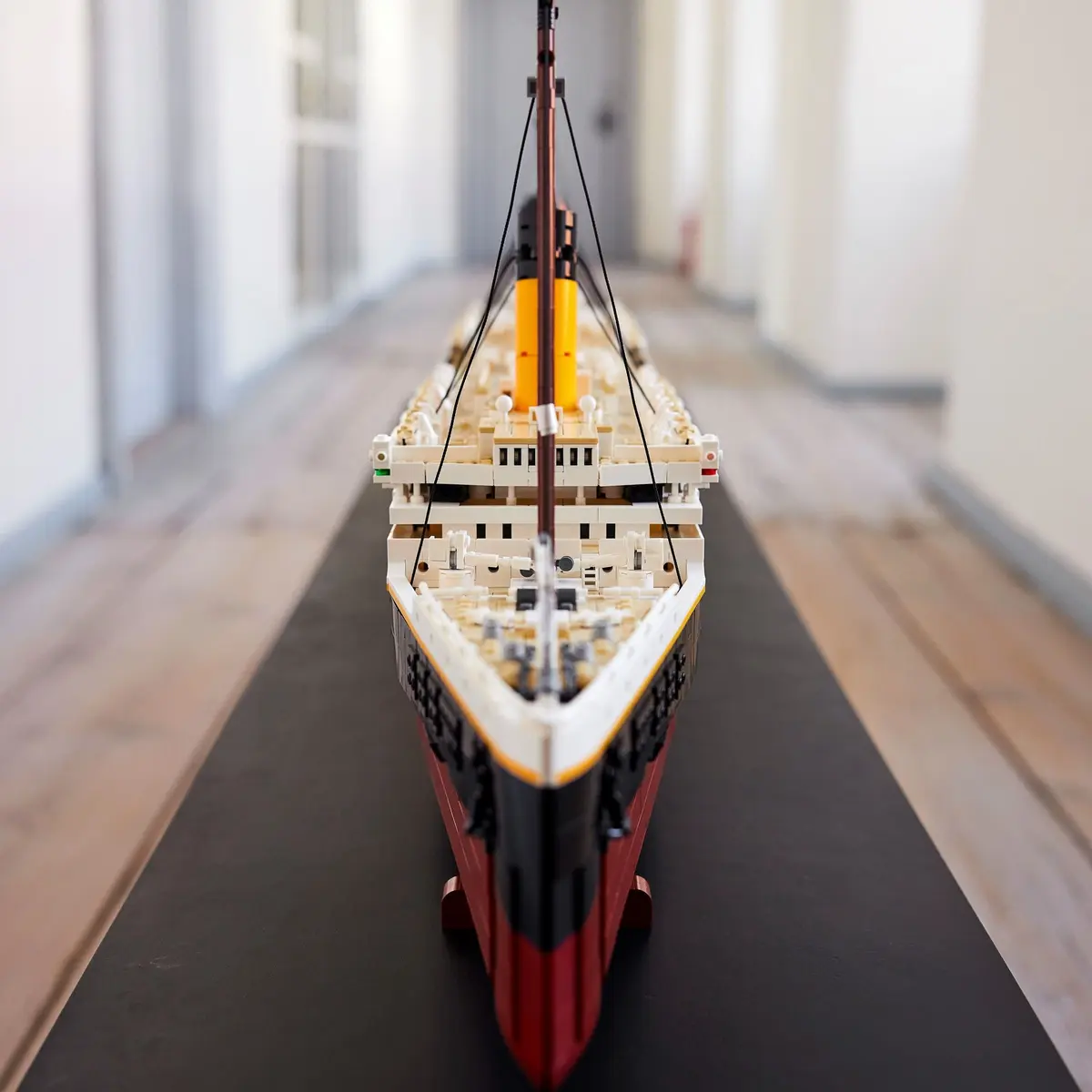 LEGO Icons 10294 Titanic set, image 15