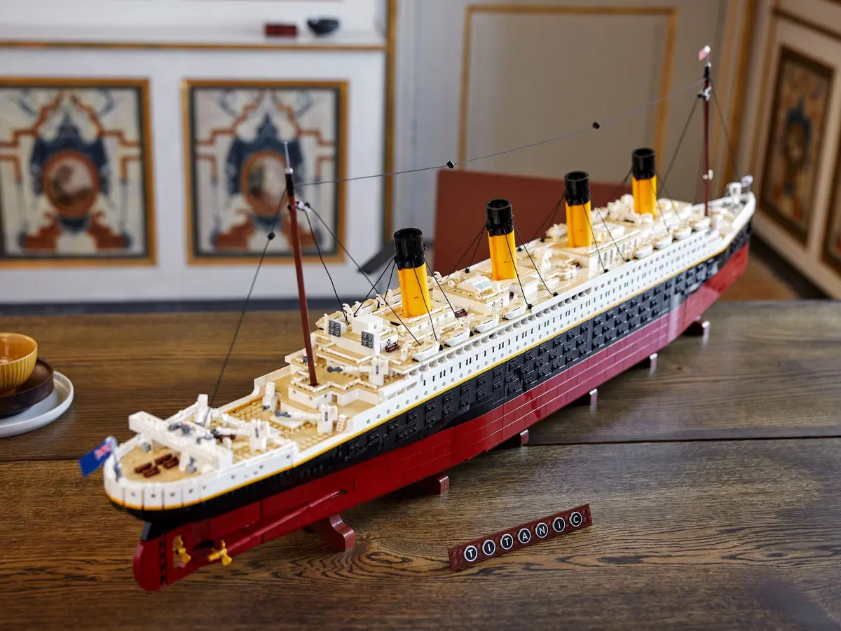 LEGO Icons 10294 Titanic set, image 23
