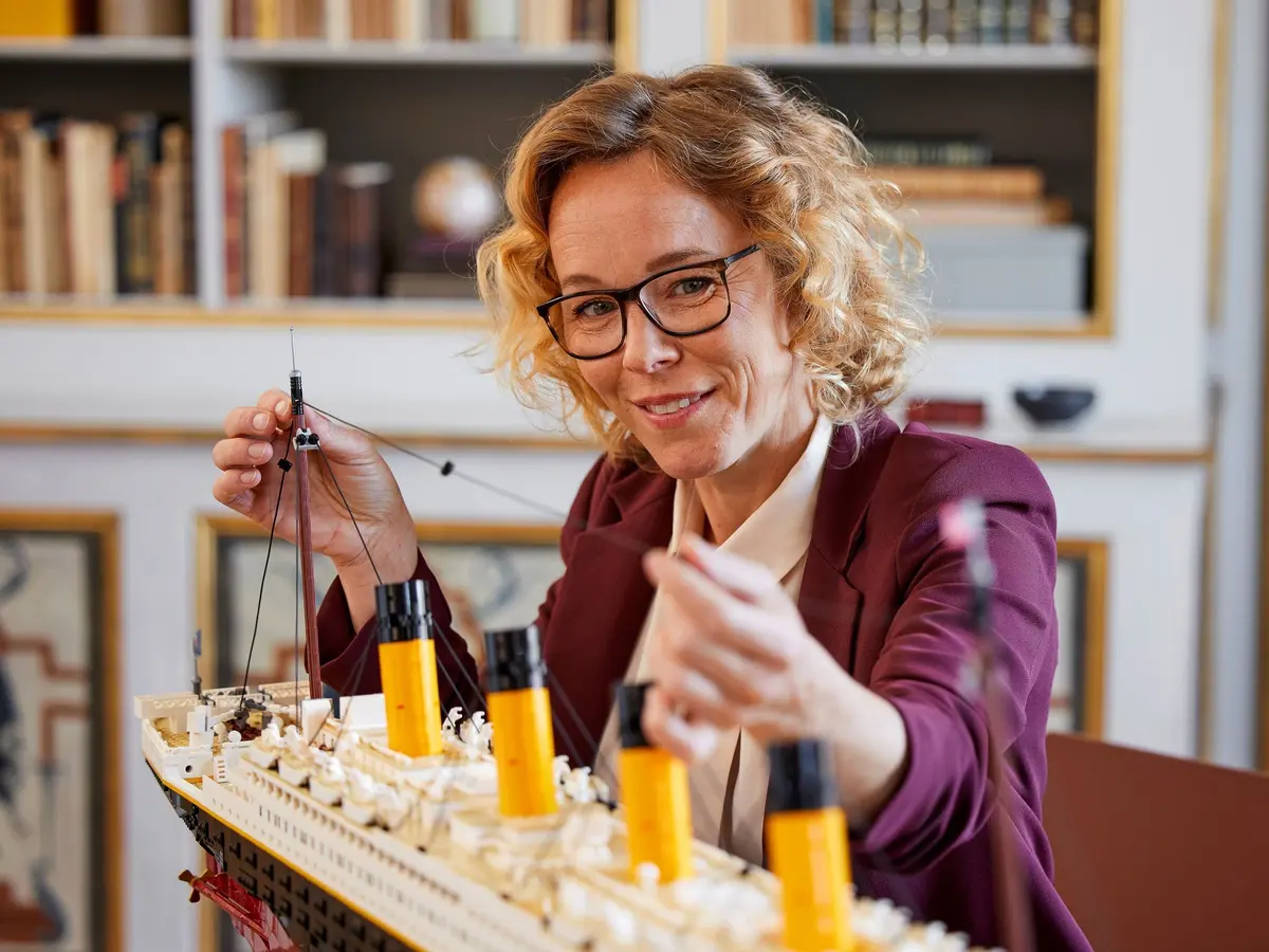 LEGO Icons 10294 Titanic set, image 26