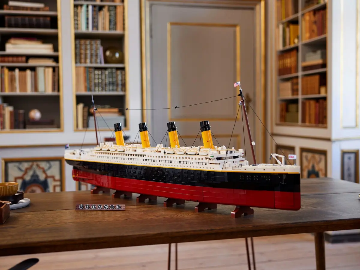 LEGO Icons 10294 Titanic set, image 21