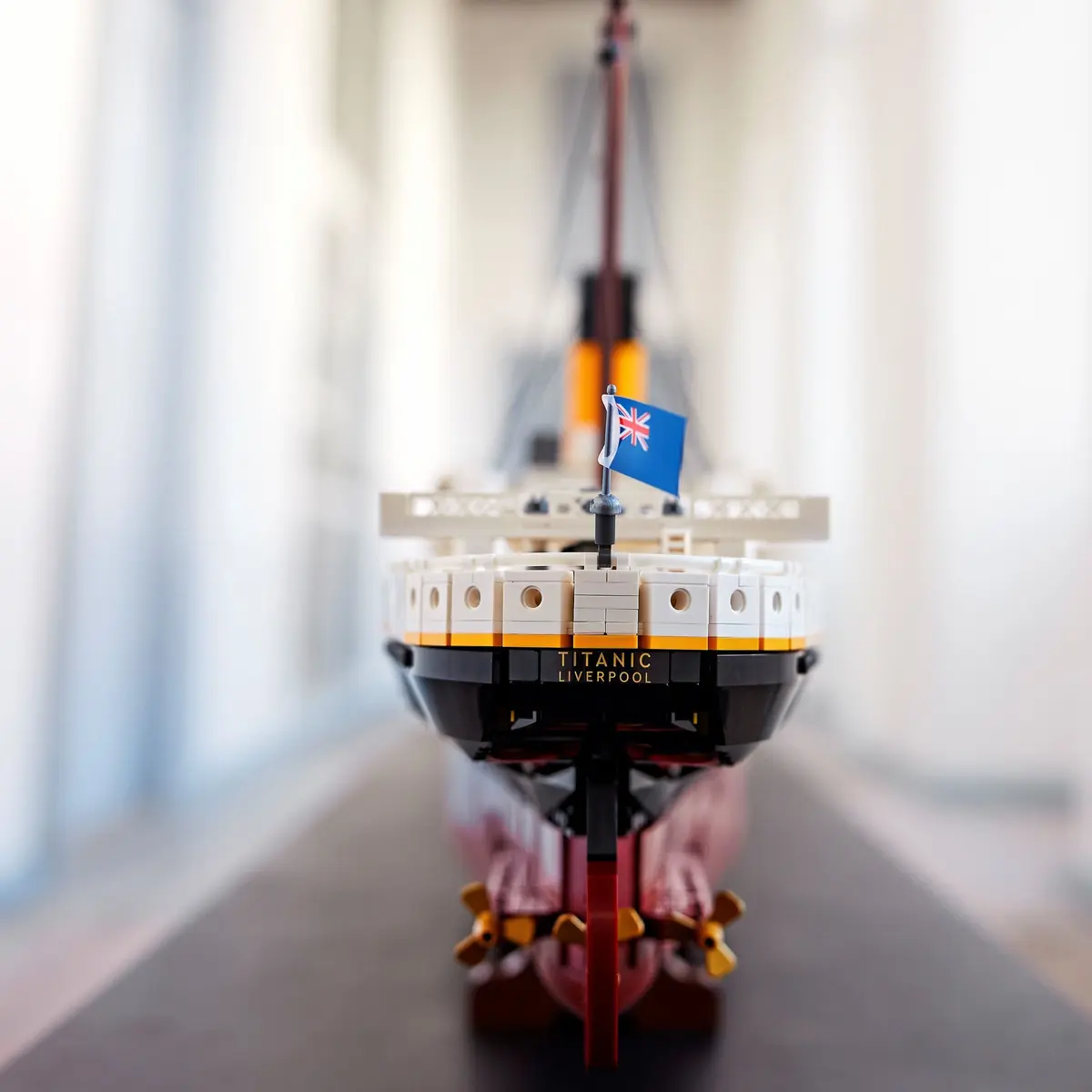 LEGO Icons 10294 Titanic set, image 16
