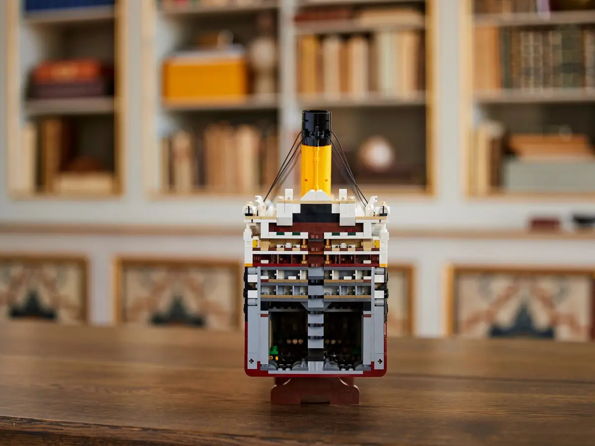 LEGO Icons 10294 Titanic set, image 10