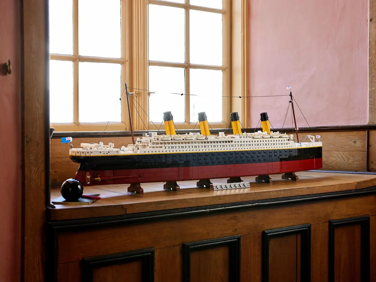 LEGO Icons 10294 Titanic set, image 17