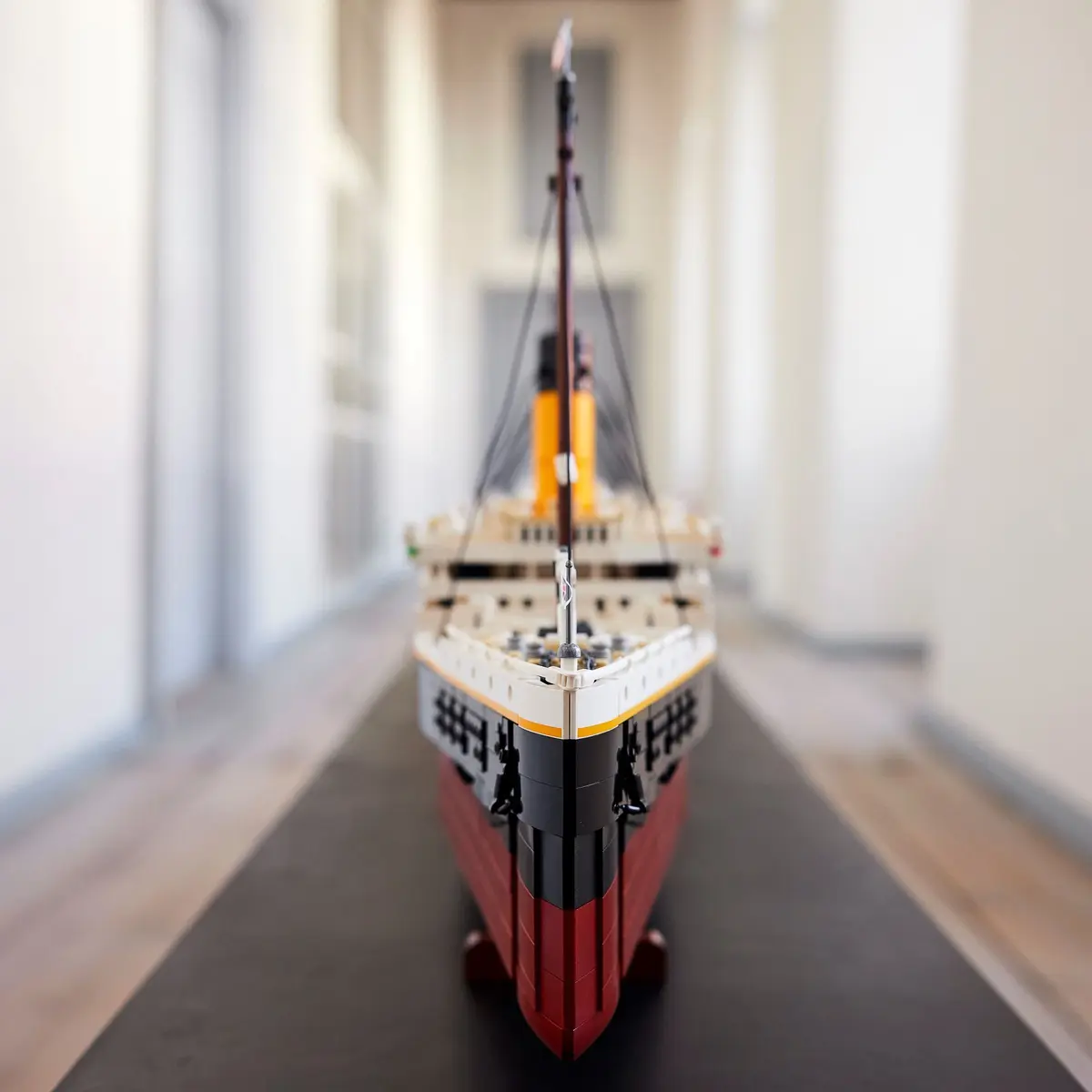 LEGO Icons 10294 Titanic set, image 14