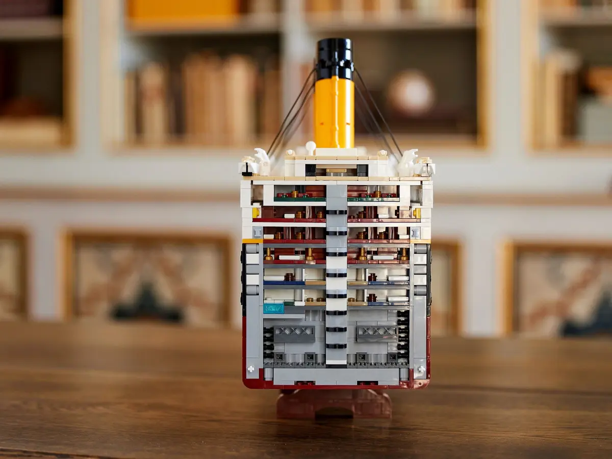 LEGO Icons 10294 Titanic set, image 11