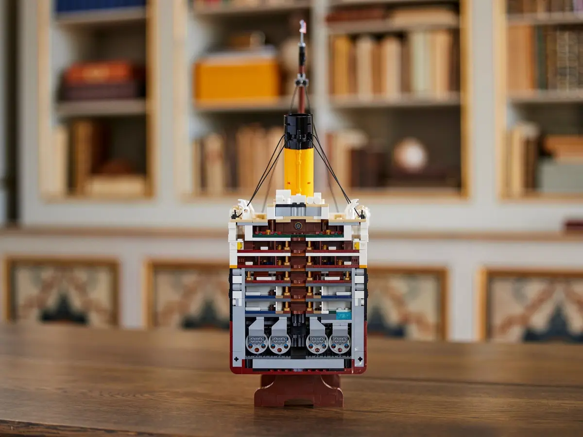 LEGO Icons 10294 Titanic set, image 8