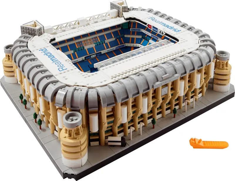 LEGO Icons 10299 Real Madrid - Santiago Bernabéu Stadium set