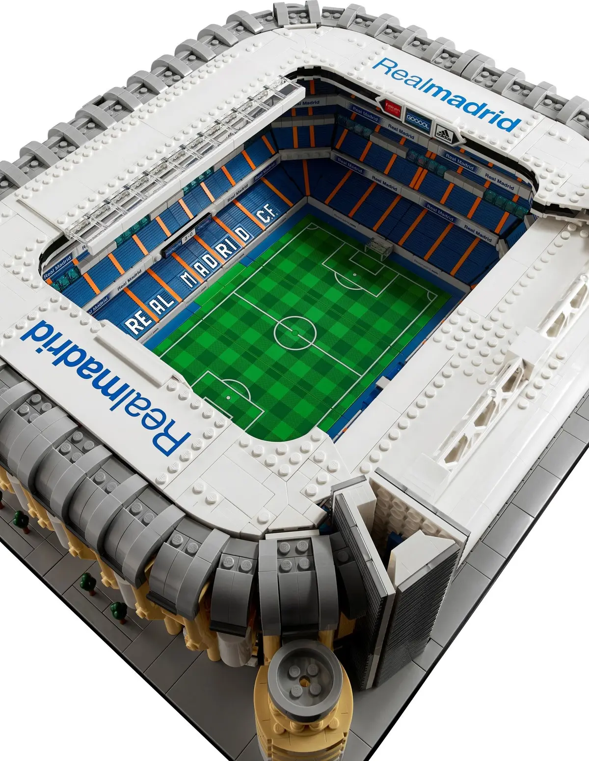 LEGO Icons 10299 Real Madrid - Santiago Bernabéu Stadium set, image 4