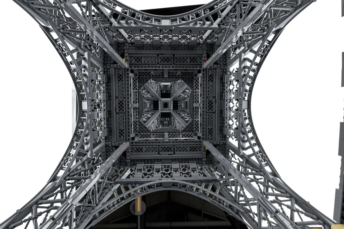 LEGO Icons 10307 Eiffel Tower set, image 12
