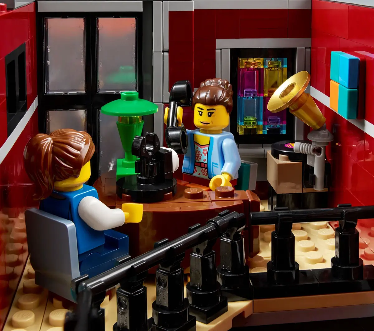 LEGO Icons 10312 Jazz Club set, image 11