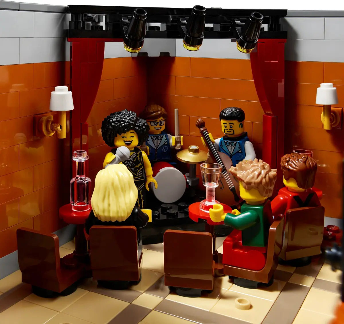 LEGO Icons 10312 Jazz Club set, image 7