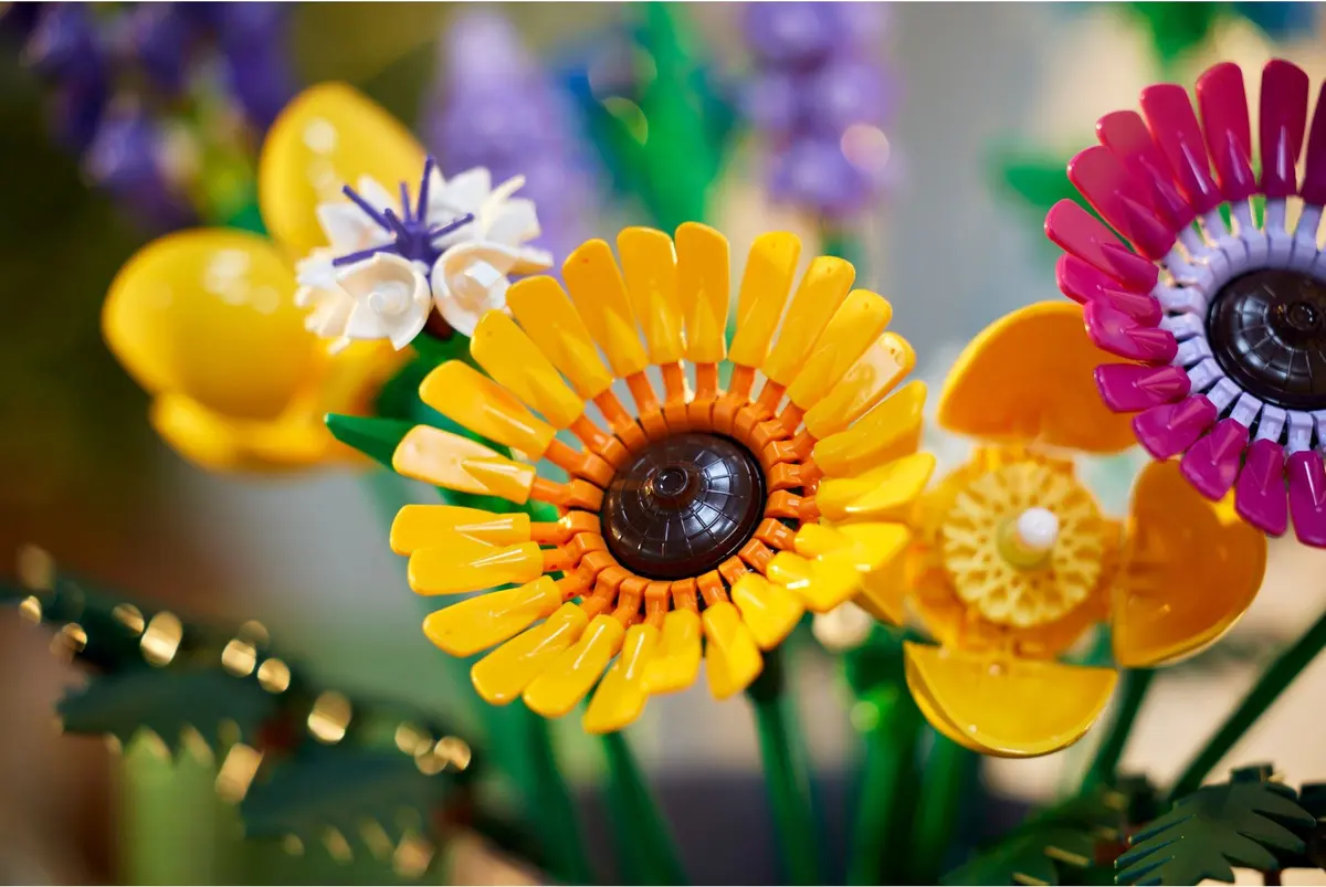 LEGO Icons 10313 Wildflower Bouquet set, image 13